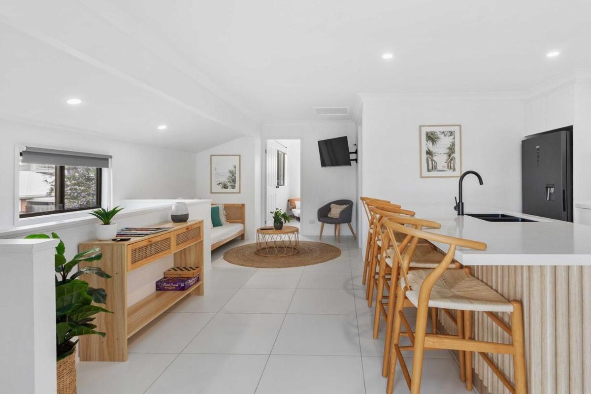 Stunning 2 Bedroom Apartment *
