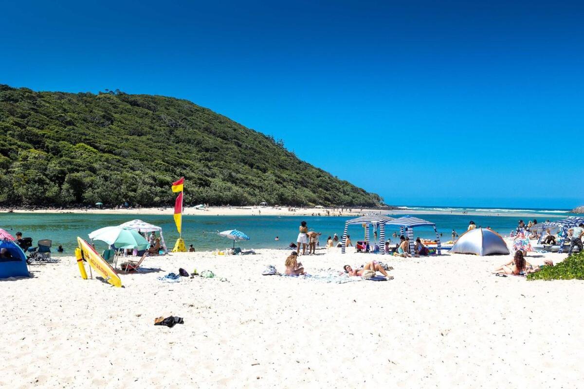 Stunning 2 Bedroom Apartment Gold Coast