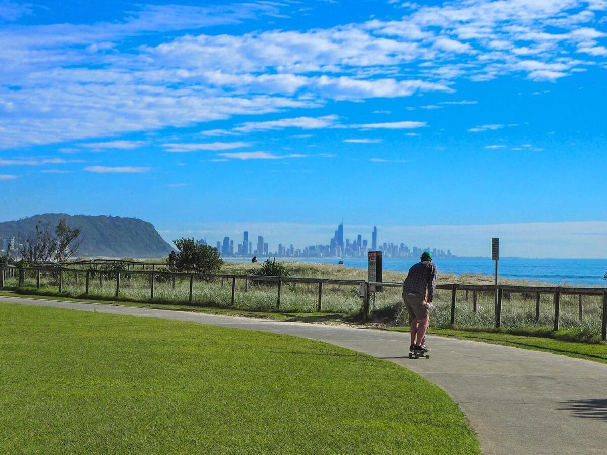 Stunning 2 Bedroom Gold Coast